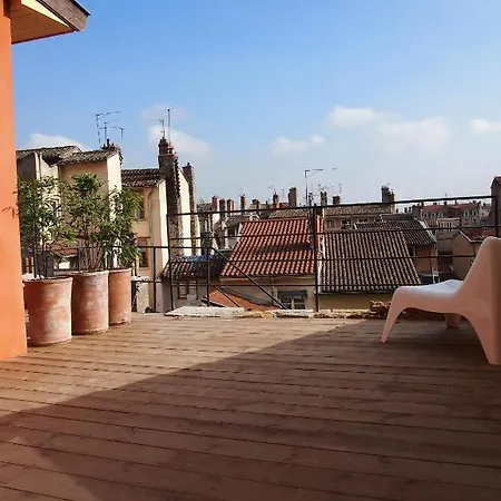 Apartman Terrasse Privee Du Vieux